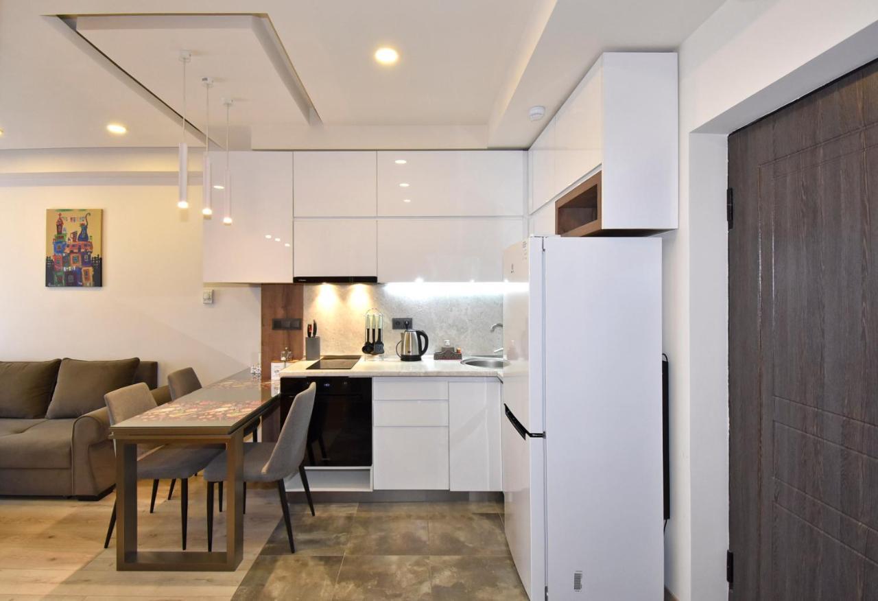 Home4You Apartments On Koghbatsi 예레반 외부 사진